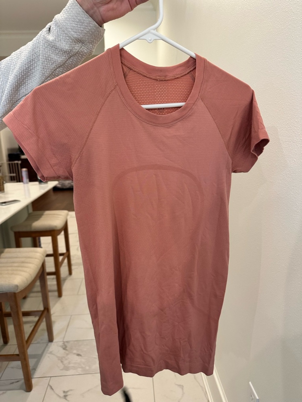 Lululemon Swiftly Tech Short Sleeve – Hip Length, Salmon – Size 6
